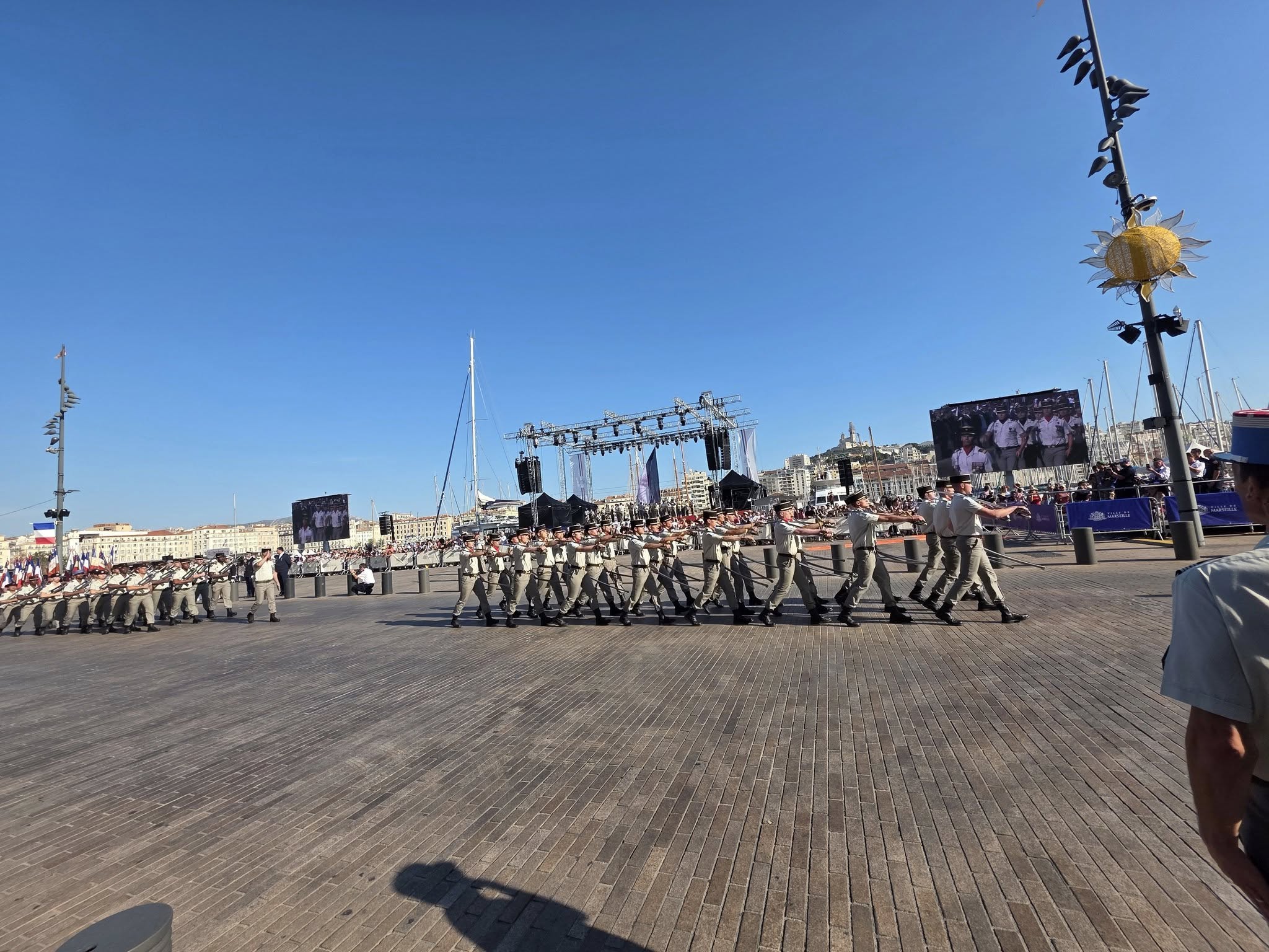 Генералният консул на Република България в Лион присъства на честванията за националния празник на Франция в Марсилия